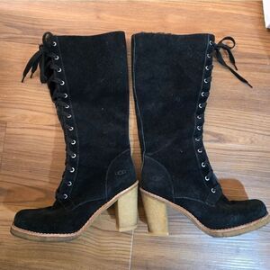 UGG Boots Women’s Aubree Winter Black Suede UGGplush lining Side Zip Sz 9